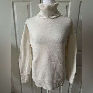 Old Navy Sweater, turtleneck, cream, size Medium